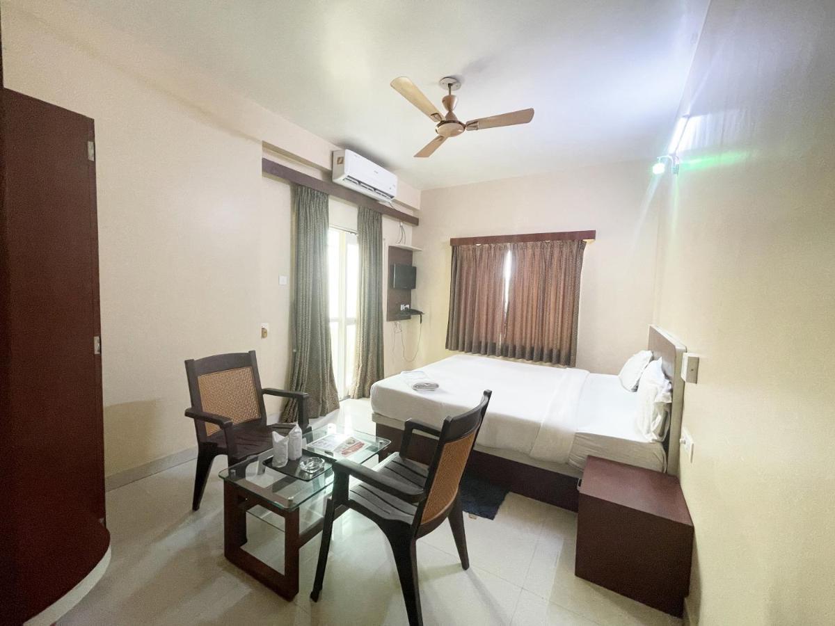 Hotel Golden Wave Puri Exterior photo