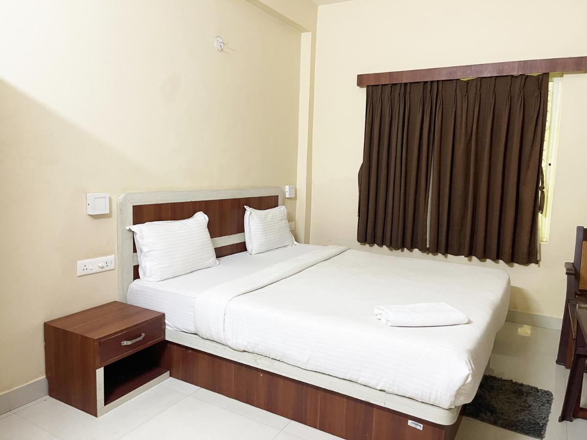 Hotel Golden Wave Puri Exterior photo