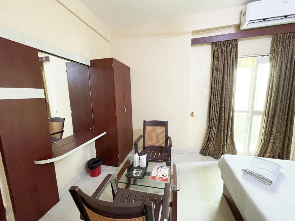 Hotel Golden Wave Puri Exterior photo