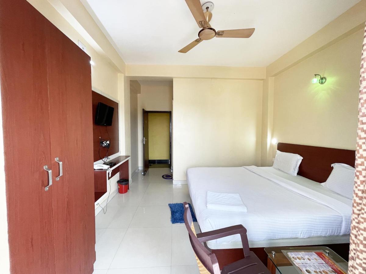 Hotel Golden Wave Puri Exterior photo